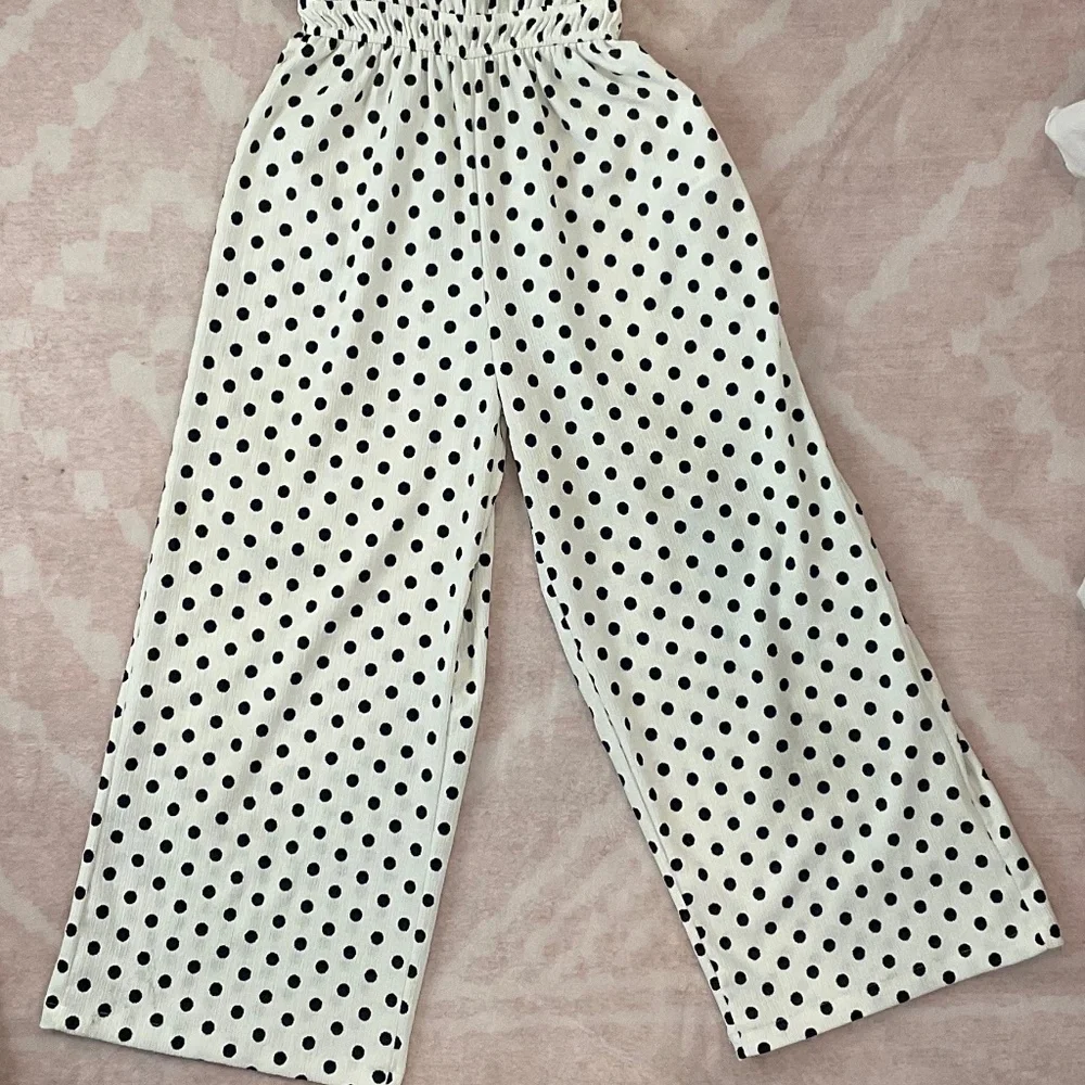 Zara Girls Polka Dot Jumpsuit Wide Leg with V back Detail Size 9 Years - Picture 3 of 9